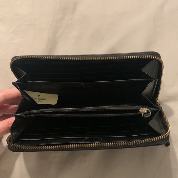 Black Kate Spade Wallet - Picture 3 of 6
